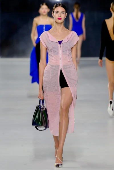 Look 50